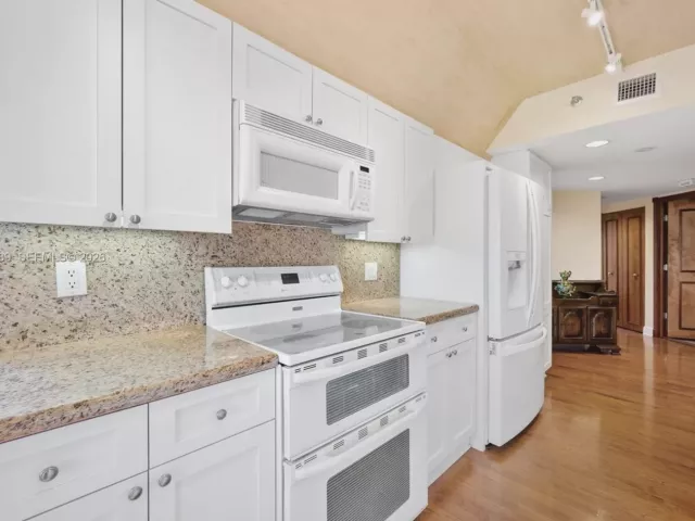 Продажа квартиры #803 - фото 7266849