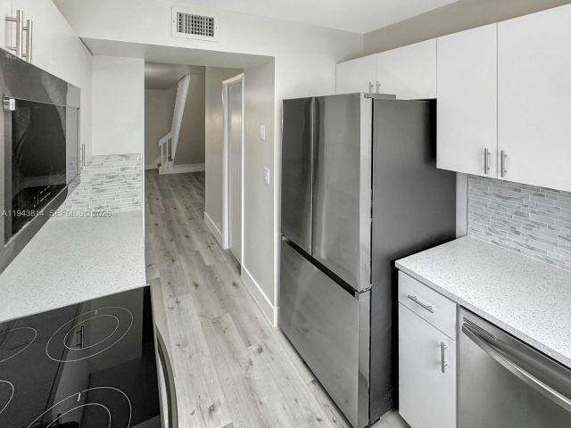 Продажа дома по адресу 12259 SW 49th Ct - фото 7230379