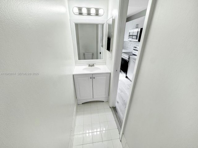 Продажа дома по адресу 12259 SW 49th Ct - фото 7230381