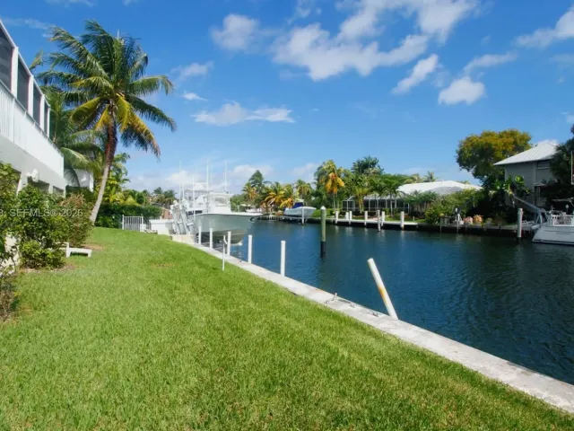 Дом в аренду по адресу 13005 Zambrana St - фото 7200887