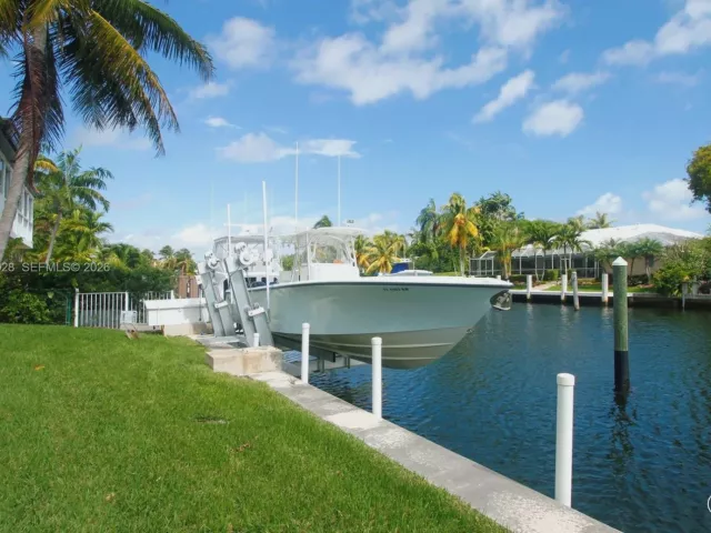 Дом в аренду по адресу 13005 Zambrana St - фото 7200869