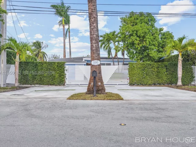 Продажа дома по адресу 3341 NW 20th St - фото 9144472