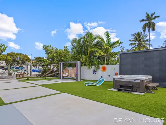 Продажа дома по адресу 3341 NW 20th St - фото 9144475