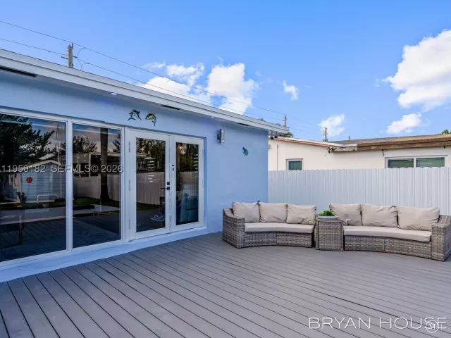 Продажа дома по адресу 3341 NW 20th St - фото 9144477