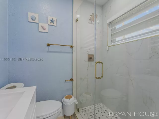 Продажа дома по адресу 3341 NW 20th St - фото 9144481
