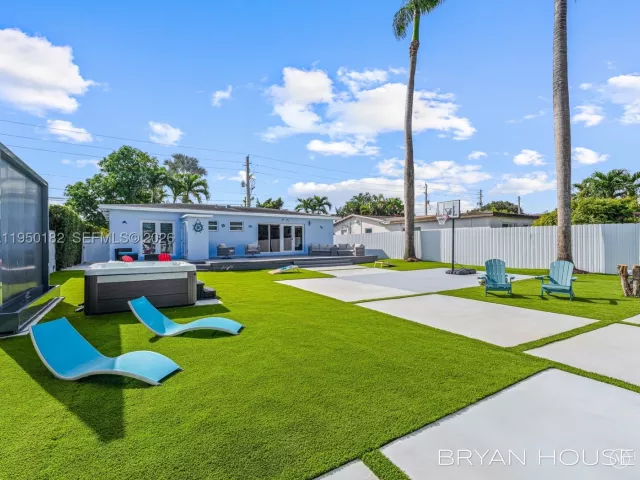 Продажа дома по адресу 3341 NW 20th St - фото 9144503