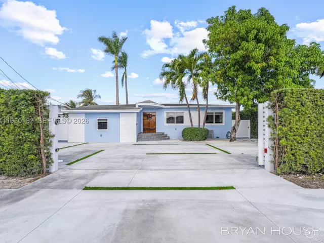 Продажа дома по адресу 3341 NW 20th St - фото 9144529
