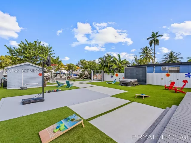 Продажа дома по адресу 3341 NW 20th St - фото 9144531