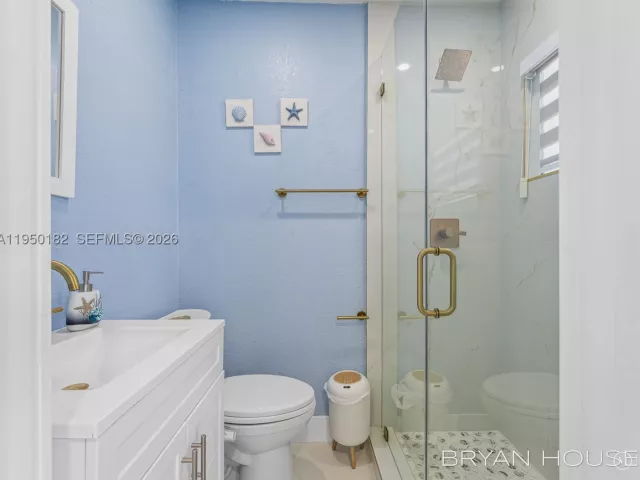 Продажа дома по адресу 3341 NW 20th St - фото 9144533