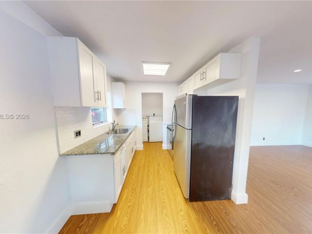 Дом в аренду по адресу 404 NW 21st Ter - фото 7496881