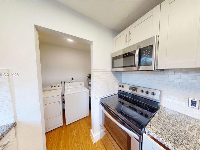 Дом в аренду по адресу 404 NW 21st Ter - фото 7496883