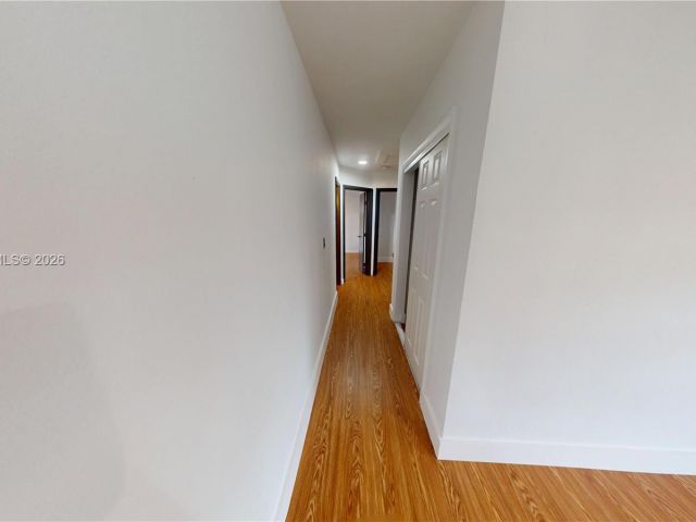 Дом в аренду по адресу 404 NW 21st Ter - фото 7496887