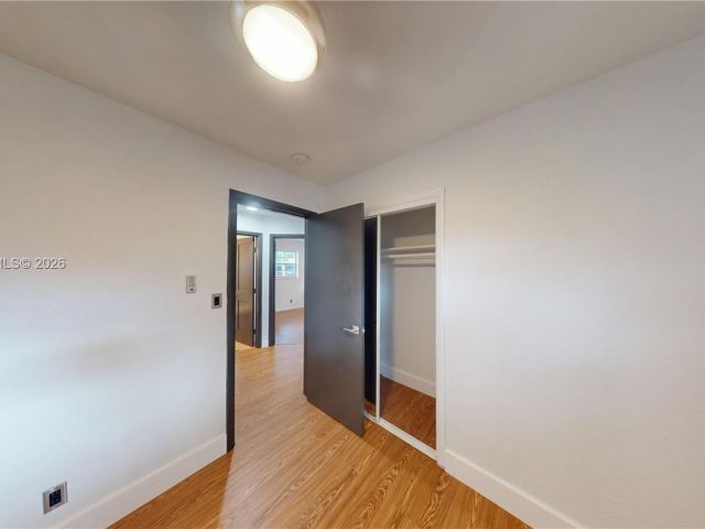 Дом в аренду по адресу 404 NW 21st Ter - фото 7496895