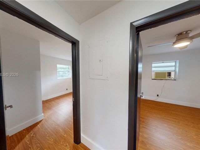 Дом в аренду по адресу 404 NW 21st Ter - фото 7496896