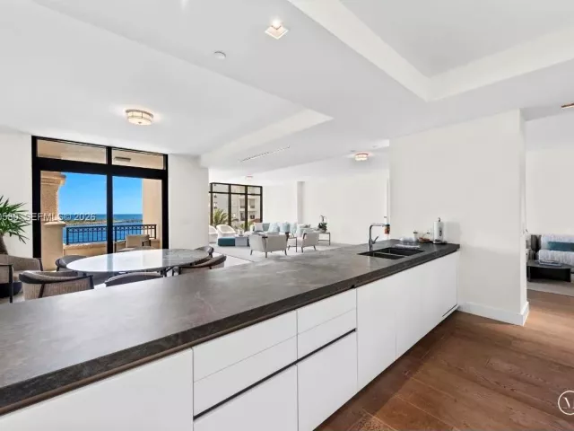 Продажа квартиры #7055 - фото 7195022