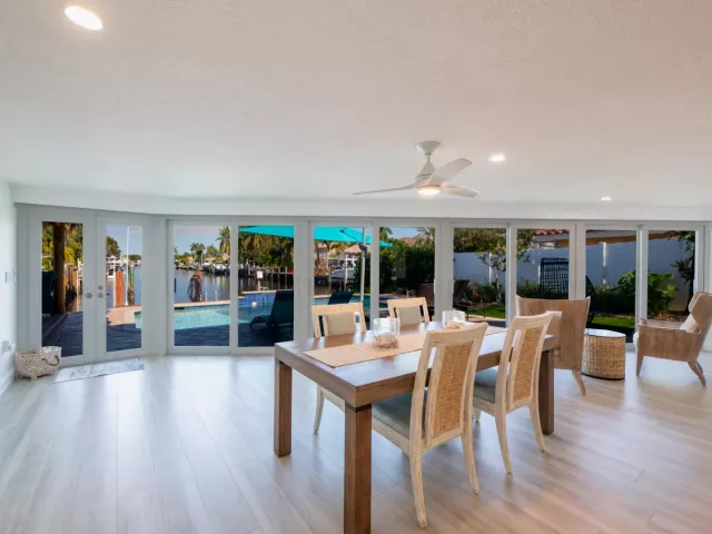 Продажа дома по адресу 521 SE 4 Court - фото 8898586