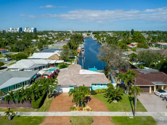 Продажа дома по адресу 521 SE 4 Court - фото 8898577