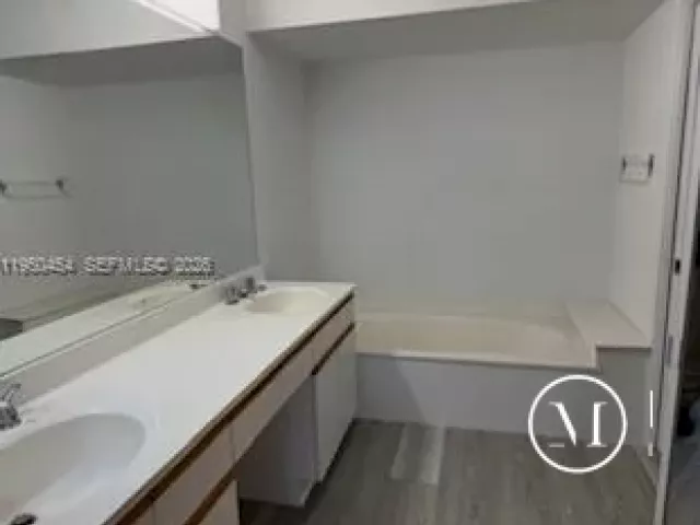 Продажа квартиры #2602 + Parking - фото 7194235