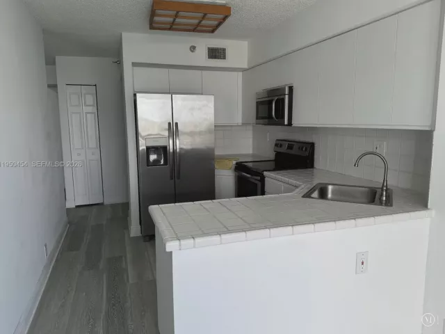 Продажа квартиры #2602 + Parking - фото 7194226