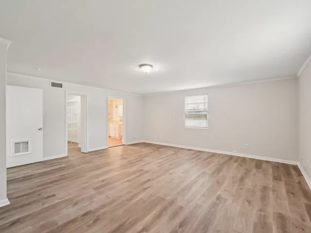 Продажа дома по адресу 5618 Cinnamon Drive - фото 8017201