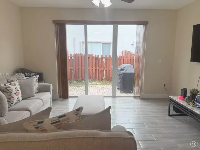 Продажа дома по адресу 5400 NW 107th Ave 416 - фото 7195655