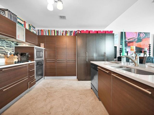 Продажа квартиры #5103 - фото 7195182