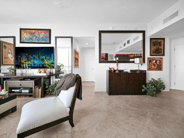 Продажа квартиры #5103 - фото 7195198