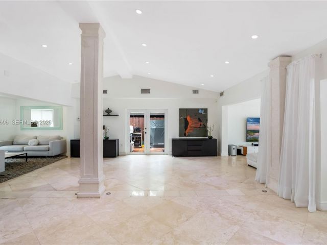 Дом в аренду по адресу 12515 Palm Rd - фото 7264992