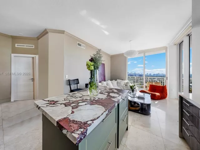 Продажа квартиры #2407W - фото 7198258