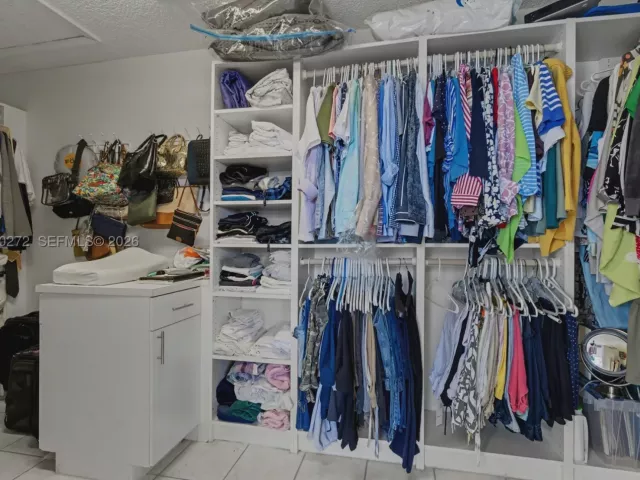 Продажа дома по адресу 15842 NW 10th St - фото 9341547