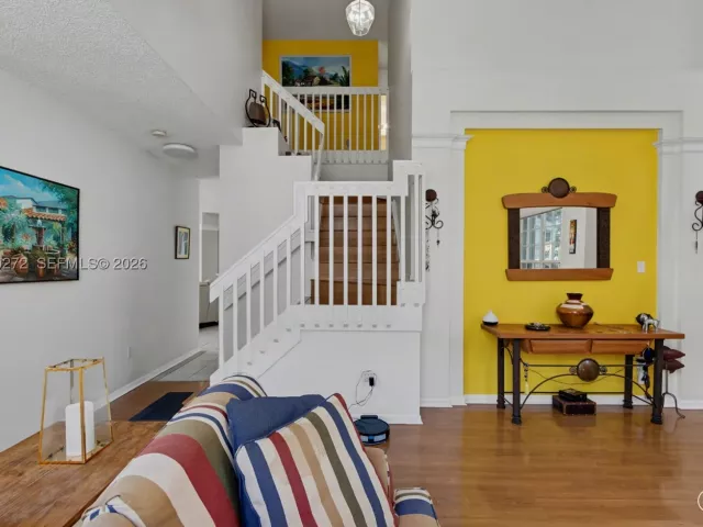 Продажа дома по адресу 15842 NW 10th St - фото 9341548