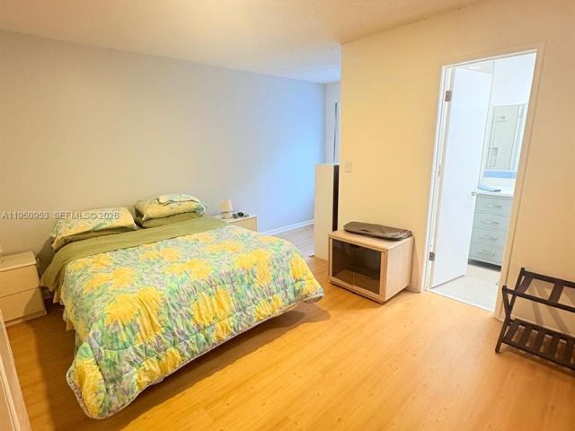 Дом в аренду по адресу 927 NW 106th Ave Cir - фото 7427794