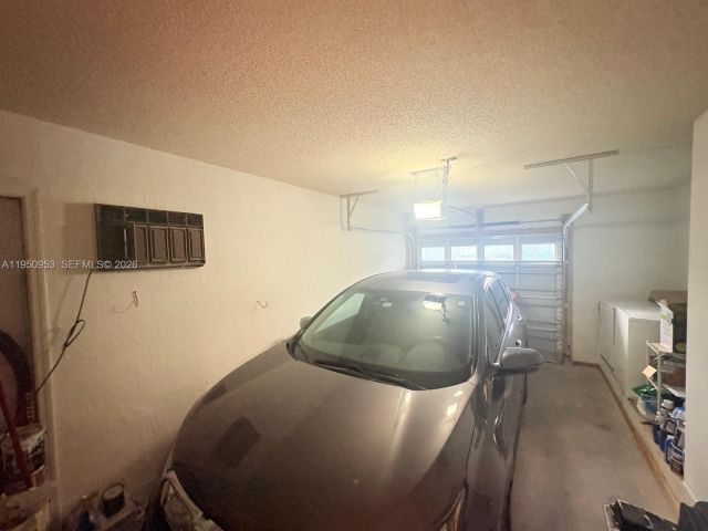 Дом в аренду по адресу 927 NW 106th Ave Cir - фото 7427801