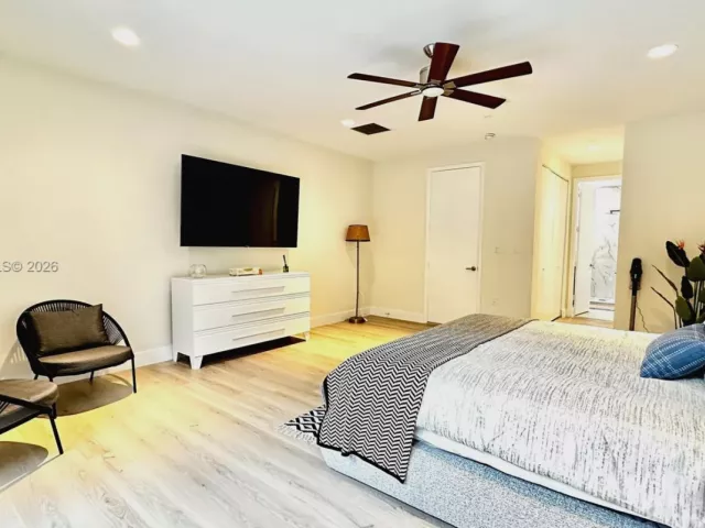 Дом в аренду по адресу 814 NE 19th Ave - фото 7206802