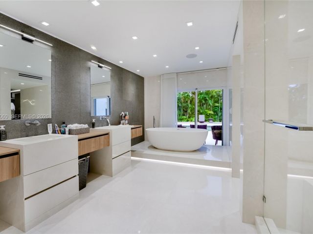 Дом в аренду по адресу 431 Layne Blvd - фото 7462085