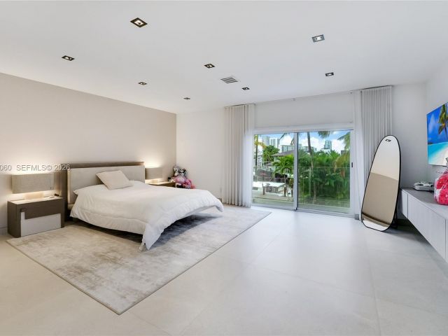 Дом в аренду по адресу 431 Layne Blvd - фото 7462086