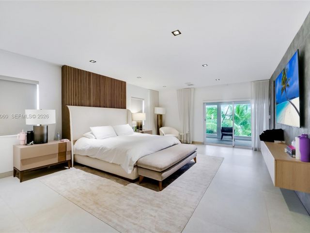 Дом в аренду по адресу 431 Layne Blvd - фото 7462089