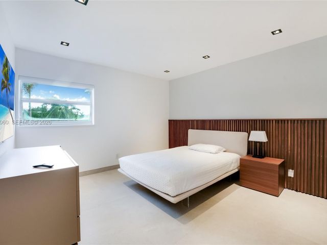 Дом в аренду по адресу 431 Layne Blvd - фото 7462091