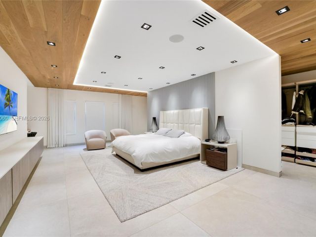 Дом в аренду по адресу 431 Layne Blvd - фото 7462093