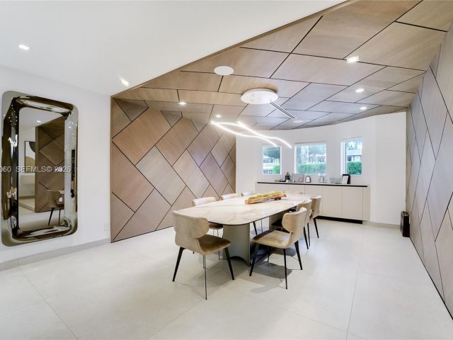 Дом в аренду по адресу 431 Layne Blvd - фото 7462094