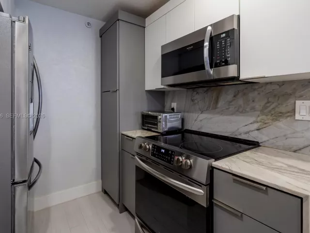 Продажа квартиры #1417 - фото 7234075