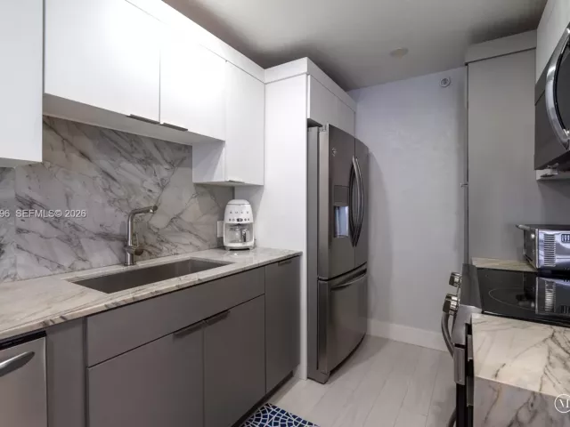 Продажа квартиры #1417 - фото 7234076