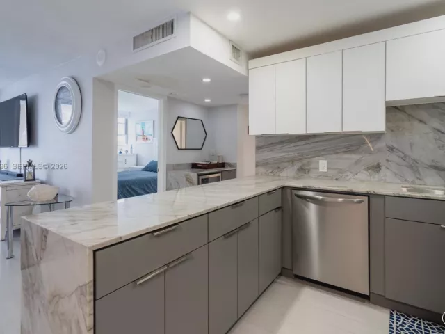 Продажа квартиры #1417 - фото 7234077