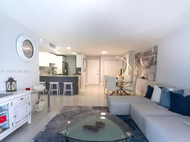 Продажа квартиры #1417 - фото 7234079