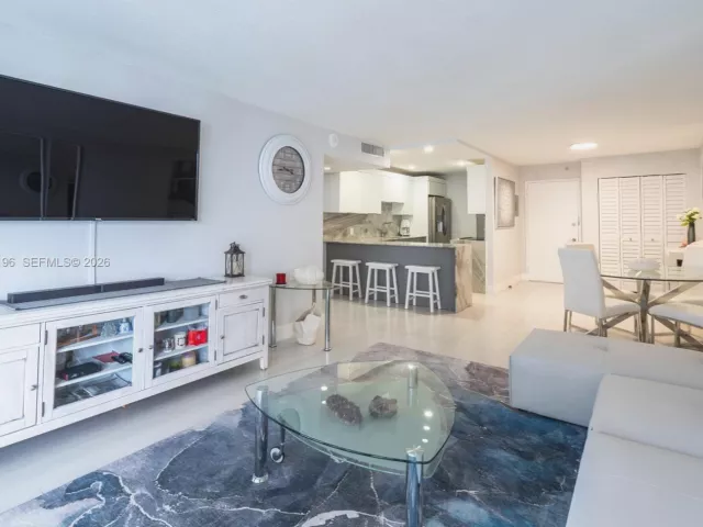 Продажа квартиры #1417 - фото 7234080