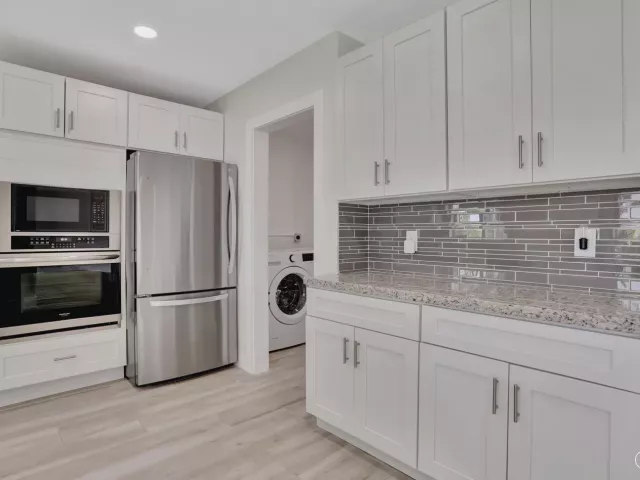Продажа дома по адресу 421 SE 5 Terrace - фото 8976435