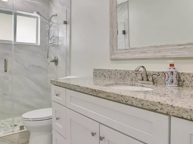 Продажа дома по адресу 421 SE 5 Terrace - фото 8976444