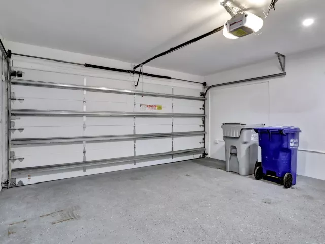 Продажа дома по адресу 421 SE 5 Terrace - фото 8976451