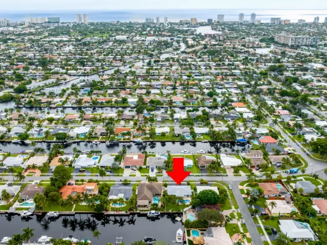 Продажа дома по адресу 421 SE 5 Terrace - фото 8976459