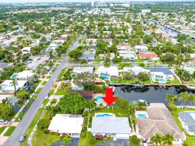 Продажа дома по адресу 421 SE 5 Terrace - фото 8976461